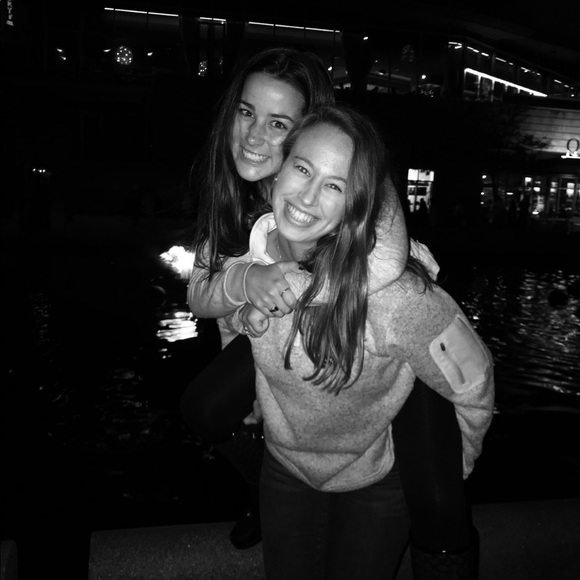 Meet your Posher, Catie - Picture 1 of 1